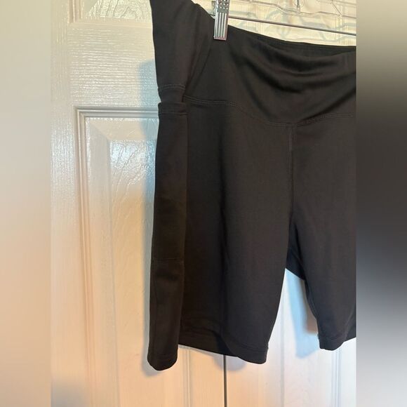 Athletic Black Bike Shorts XXL - Picture 2 of 3